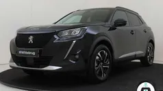 Zwart, metallic lak Gebruikt 2022 Peugeot e-2008 Allure SUV | € 20.625 (Goede deal)