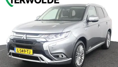 Occasion Mitsubishi Outlander P-HEV Intense 68 PK (50 kW) 2021 Grijs SUV