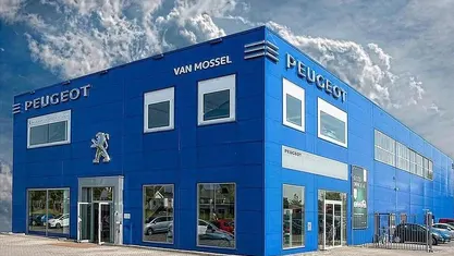 Grijs Gebruikt 2024 Peugeot 2008 Allure SUV | € 22.240 (Eerlijke prijs)