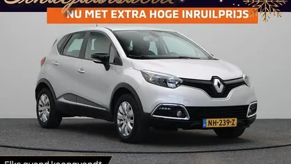 Grijs Gebruikt 2016 Renault Captur Dynamique SUV | € 9.945 (Eerlijke prijs)