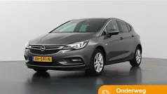 Grijs Gebruikt 2019 Opel Astra Edition Hatchback | € 14.330 (Eerlijke prijs)