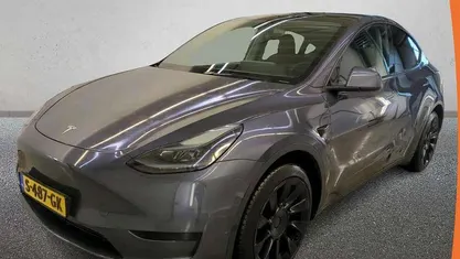 Grijs Gebruikt 2023 Tesla Model Y RWD SUV | € 33.890 (Eerlijke prijs)