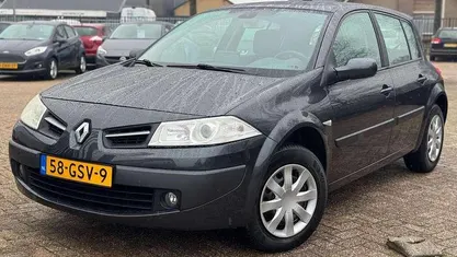 Occasion Renault Mégane III Business 112 PK (82 kW) 2008 Grijs Hatchback