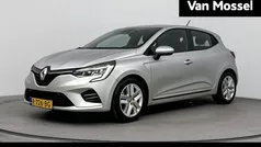 Grijs Gebruikt 2021 Renault Clio V Zen Hatchback | € 18.935 (Eerlijke prijs)