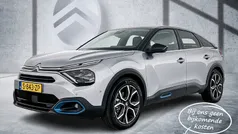Grijs Gebruikt 2023 Citroën e-C4 Shine SUV | € 21.390 (Eerlijke prijs)