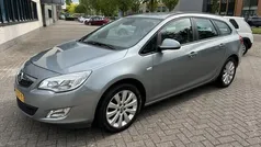Grijs, metallic lak Gebruikt 2012 Opel Astra Cosmo Stationwagen | € 6.495 (Eerlijke prijs)