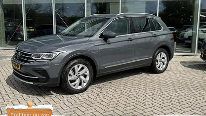 Gebruikt 2021 VW Tiguan Business+ SUV | € 32.745 (Eerlijke prijs)