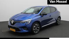 Blauw Gebruikt 2023 Renault Clio V Evolution Hatchback | € 16.900 (Eerlijke prijs)