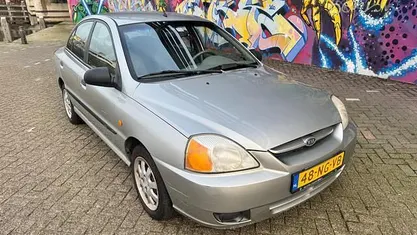 Gebruikt 2003 Kia Rio Sedan | € 1.295 (Eerlijke prijs)