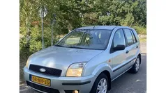 Zilver Gebruikt 2003 Ford Fusion Trend MPV | € 1.350 (Eerlijke prijs)