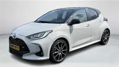 Grijs Gebruikt 2022 Toyota Yaris Hybrid Sport Hatchback | € 25.885 (Eerlijke prijs)