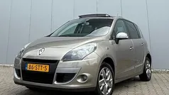 Bruin Gebruikt 2011 Renault Scénic III MPV | € 4.299 (Eerlijke prijs)