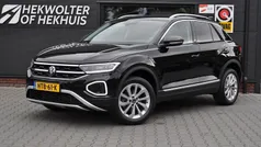 Zwart Gebruikt 2024 VW T-Roc Style SUV | € 33.950 (Eerlijke prijs)