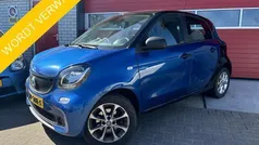 Blauw, metallic lak Gebruikt 2017 Smart ForFour Pure Hatchback | € 7.444 (Eerlijke prijs)