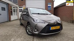 Grijs Gebruikt 2019 Toyota Yaris Hatchback | € 17.700 (Eerlijke prijs)