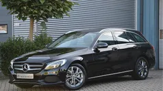 Zwart Gebruikt 2017 Mercedes C180 Avantgarde Stationwagen | € 18.750 (Eerlijke prijs)