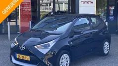 Zwart Gebruikt 2019 Toyota Aygo X-play Hatchback | € 9.589 (Eerlijke prijs)