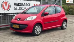 Rood Gebruikt 2006 Peugeot 107 Hatchback | € 1.995 (Eerlijke prijs)