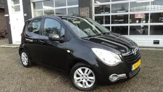Zwart (metallic) Gebruikt 2011 Opel Agila Edition Hatchback | € 2.950 (Eerlijke prijs)