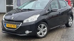 Gebruikt 2013 Peugeot 208 Allure Hatchback | € 3.350 (Super prijs)