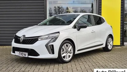 Wit Gebruikt 2024 Renault Clio V Evolution Hatchback | € 20.845 (Goede deal)