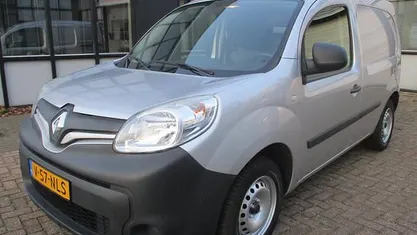 Grijs (metallic) Occasion 2018 Renault Kangoo Van | € 5.950 (Eerlijke prijs)