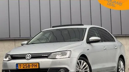 Grijs Gebruikt 2013 VW Jetta Highline Sedan | € 7.930 (Eerlijke prijs)