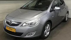 Grijs Gebruikt 2010 Opel Astra Edition Hatchback | € 5.945 (Eerlijke prijs)