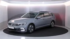 Gebruikt 2022 VW Passat Business Sedan | € 26.449 (Eerlijke prijs)
