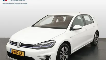 Wit Gebruikt 2020 VW e-Golf Hatchback | € 17.450 (Eerlijke prijs)