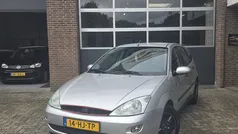 Gebruikt 2001 Ford Focus Ambiente Hatchback | € 999 (Eerlijke prijs)