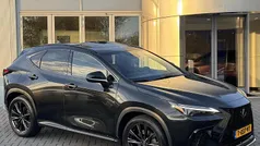 Zwart Gebruikt 2023 Lexus NX450h+ Sport Line SUV | € 57.900 (Eerlijke prijs)