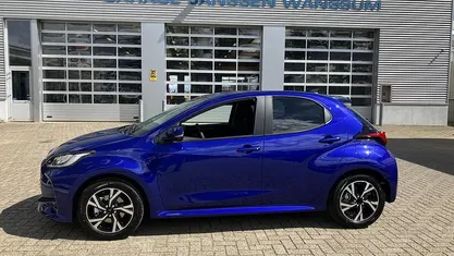 Blauw Nieuw 2025 Toyota Yaris Hybrid Hatchback | € 25.750 (Eerlijke prijs)