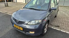Grijs Gebruikt 2003 Mazda 2 Touring MPV | € 1.499 (Eerlijke prijs)