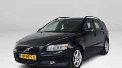 Zwart (metallic) Gebruikt 2005 Volvo V50 Momentum Stationwagen | € 2.450 (Eerlijke prijs)