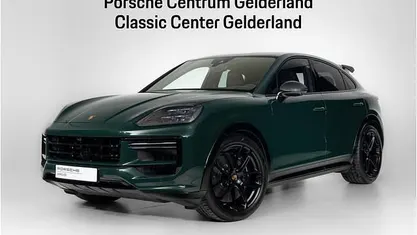 Groen Occasion 2024 Porsche Cayenne Turbo E-Hybrid SUV | € 209.900 (Eerlijke prijs)
