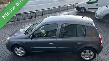 Occasion 2005 Renault Clio II Authentique Hatchback | € 875 (Goede deal)