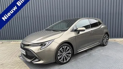 Bruin (metallic) Occasion 2019 Toyota Corolla Style Hatchback | € 20.950 (Eerlijke prijs)