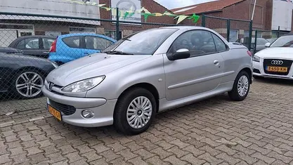 Occasion Peugeot 206 CC Roland Garros 109 PK (80 kW) 2002 Grijs Cabriolet