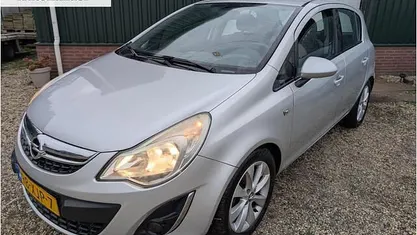 Gebruikt 2012 Opel Corsa Edition Hatchback | € 3.450 (Eerlijke prijs)