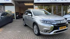 Grijs Gebruikt 2019 Mitsubishi Outlander Edition SUV | € 20.950 (Goede deal)