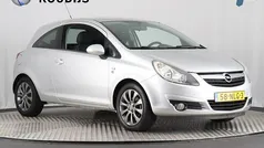 Grijs Gebruikt 2010 Opel Corsa Edition Hatchback | € 4.890 (Eerlijke prijs)