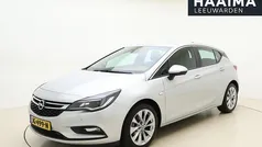 Grijs Gebruikt 2016 Opel Astra Edition Hatchback | € 9.950 (Eerlijke prijs)