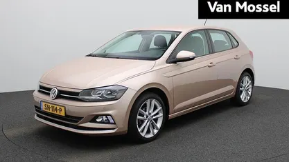 Oranje (metallic) Gebruikt 2018 VW Polo Highline Hatchback | € 16.900 (Eerlijke prijs)
