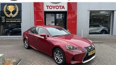 Rood Gebruikt 2019 Lexus IS300h Business Edition Sedan | € 28.749 (Eerlijke prijs)