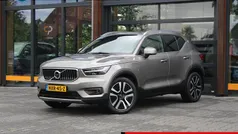 Beige, metallic lak Gebruikt 2021 Volvo XC40 Inscription SUV | € 30.944 (Eerlijke prijs)