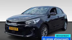 Zwart Gebruikt 2017 Kia Rio Hatchback | € 12.340 (Eerlijke prijs)