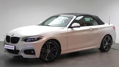 Wit (metallic) Gebruikt 2020 BMW 220 Comfort Edition Cabriolet | € 30.950 (Eerlijke prijs)