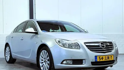 Gebruikt 2009 Opel Insignia Cosmo Hatchback | € 5.950 (Eerlijke prijs)