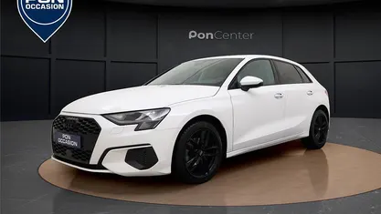 Wit Gebruikt 2021 Audi A3 Sportback Proline Hatchback | € 20.950 (Eerlijke prijs)